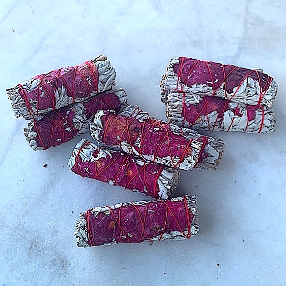 SAGE SMUDGE CLEANSING STICK WITH RED ROSE PETALS - Picture 6 of 6